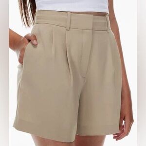 Aritzia a baton pleated 5" shorts in humus beige